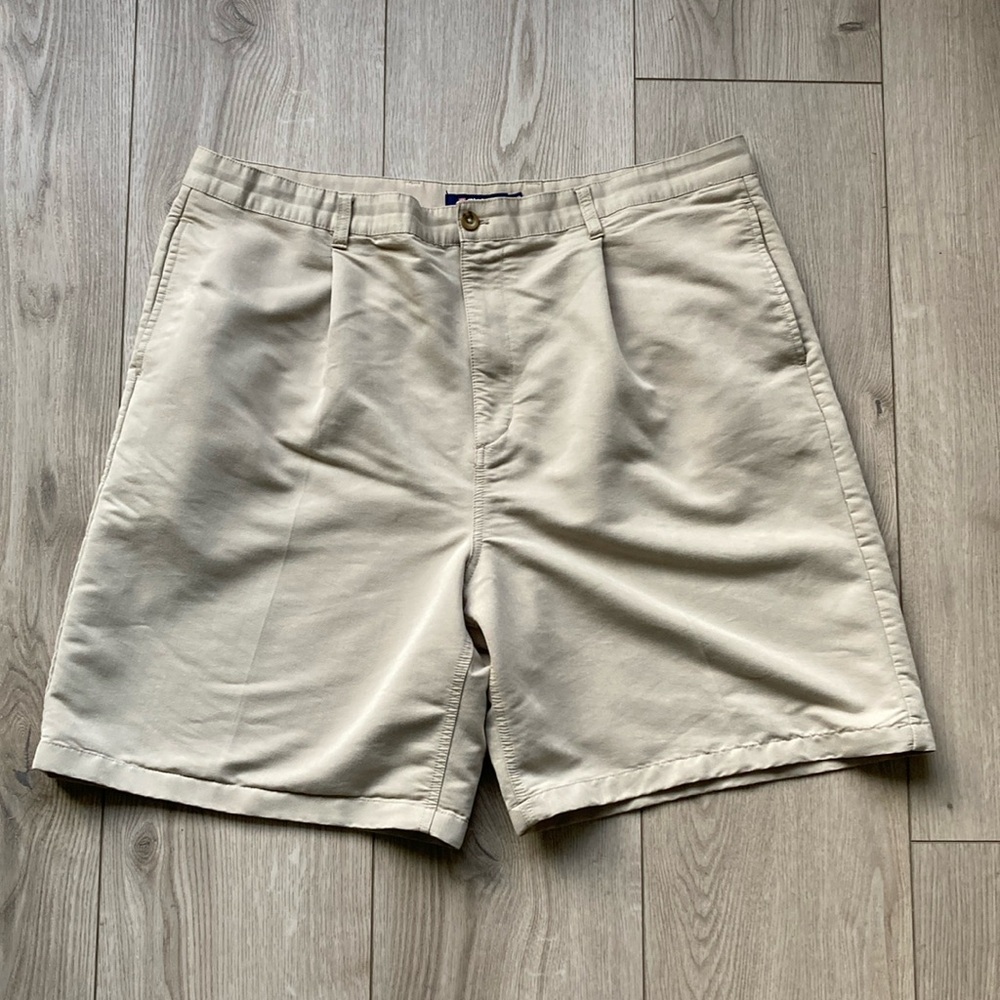 CHAPS Shorts Mens 42 Waist Khaki Golf Outdoor Sporty Summer